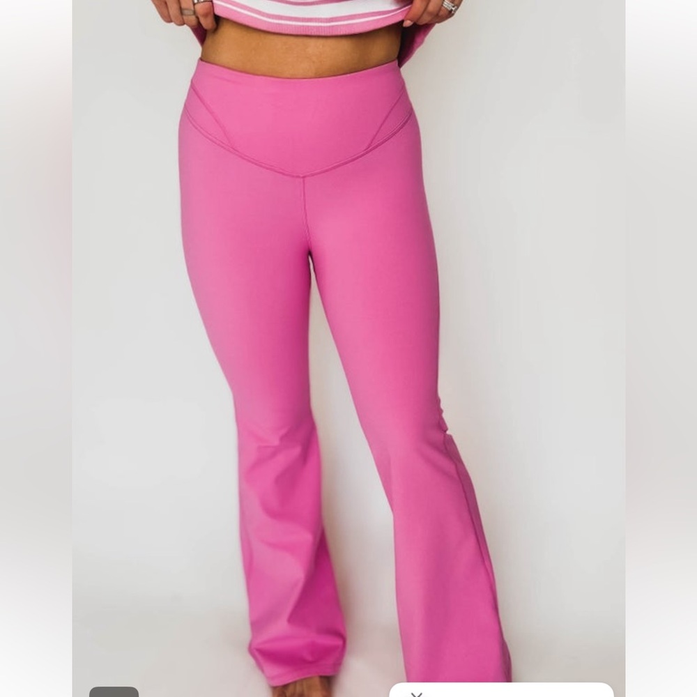 Mono B Vibrant Pink Flare yoga pants - Picture 2 of 6